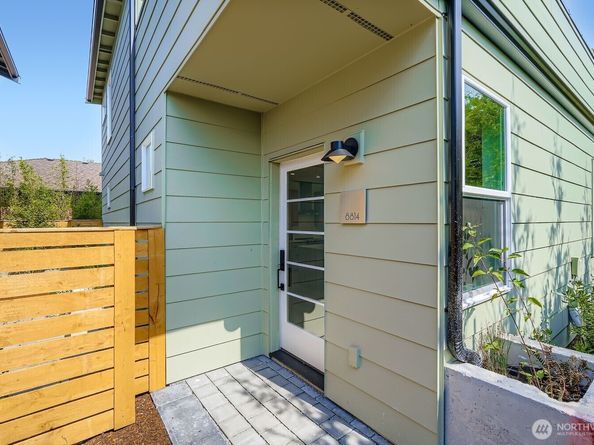 8814 41st Avenue SW, Seattle WA 98136