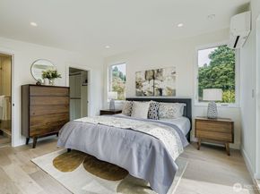 8814 41st Avenue SW, Seattle WA 98136