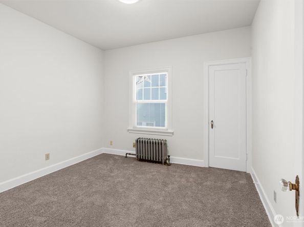 2306 Bonair Place SW, Seattle WA 98116