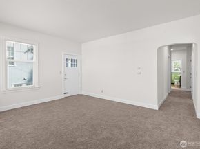 2306 Bonair Place SW, Seattle WA 98116