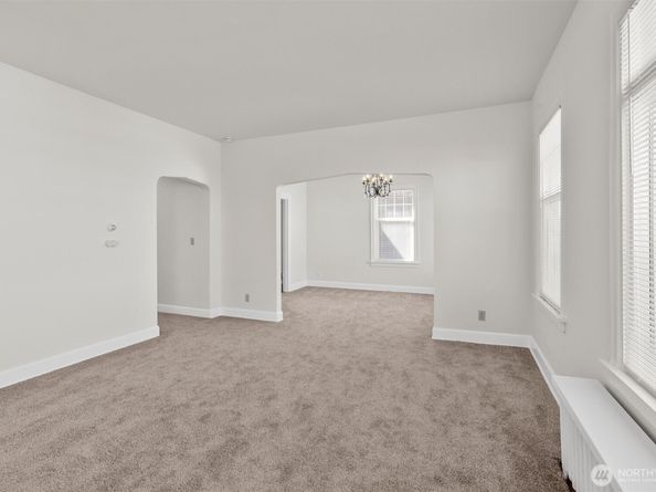 2306 Bonair Place SW, Seattle WA 98116