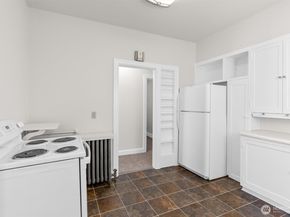 2306 Bonair Place SW, Seattle WA 98116