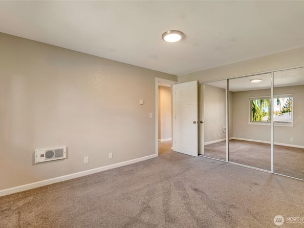 4904 81st Place SW 304, Mukilteo WA 98275