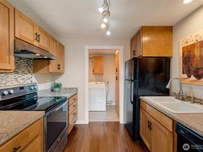 4904 81st Place SW 304, Mukilteo WA 98275
