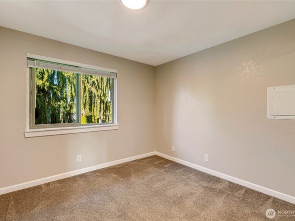 4904 81st Place SW 304, Mukilteo WA 98275