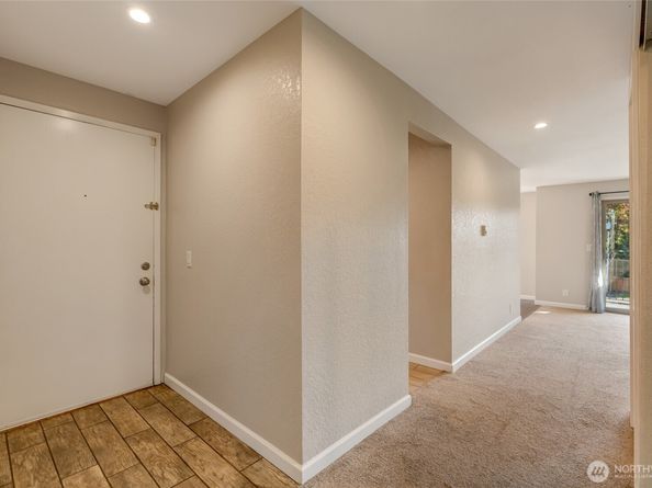 4904 81st Place SW 304, Mukilteo WA 98275