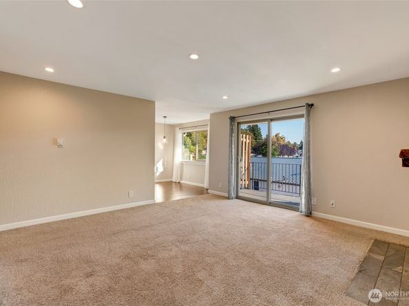4904 81st Place SW 304, Mukilteo WA 98275