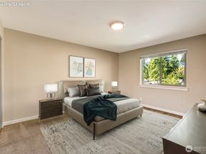 4904 81st Place SW 304, Mukilteo WA 98275