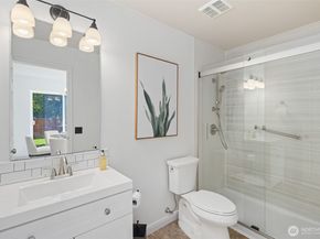 326 Lynnwood Avenue SE, Renton WA 98056