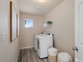 326 Lynnwood Avenue SE, Renton WA 98056