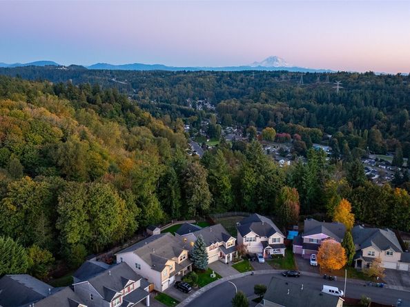 326 Lynnwood Avenue SE, Renton WA 98056