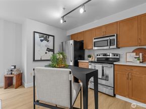 118 107th Avenue NE B101, Bellevue WA 98004