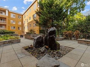 118 107th Avenue NE B101, Bellevue WA 98004