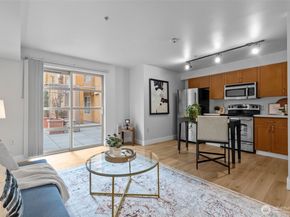 118 107th Avenue NE B101, Bellevue WA 98004