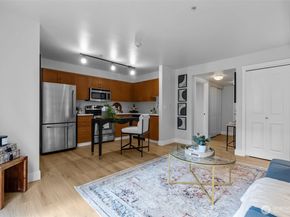 118 107th Avenue NE B101, Bellevue WA 98004