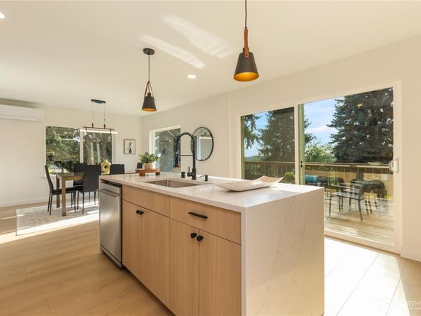 16126 Tiger Mountain Road SE, Issaquah WA 98027