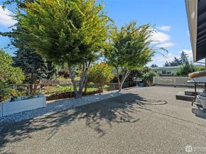 1022 S 225th Lane, Des Moines WA 98198