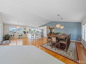 1022 S 225th Lane, Des Moines WA 98198