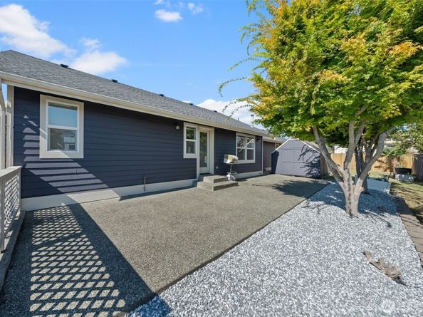 1022 S 225th Lane, Des Moines WA 98198