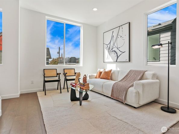 3442 B NW 65th Street, Seattle WA 98117