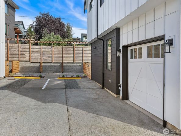 3442 B NW 65th Street, Seattle WA 98117