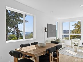 2538 14th Avenue W E, Seattle WA 98119