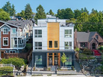 2538 14th Avenue W