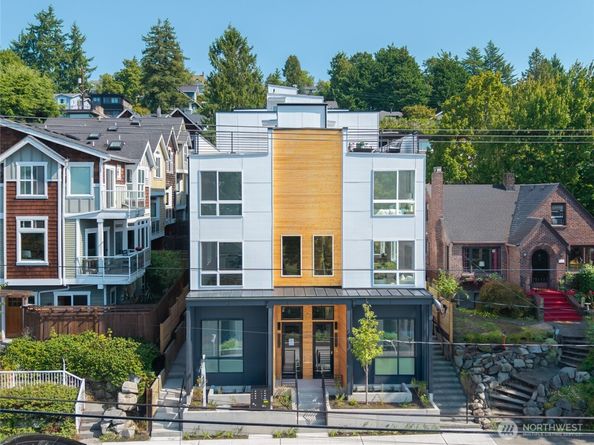 2538 14th Avenue W E, Seattle WA 98119