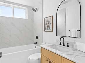 2538 14th Avenue W E, Seattle WA 98119