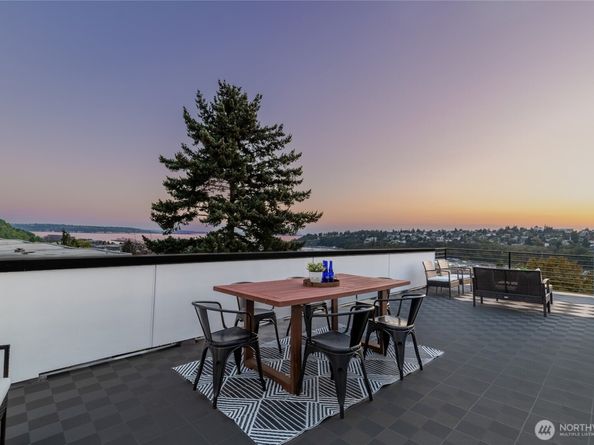 2538 14th Avenue W E, Seattle WA 98119