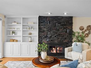 528 W Lake Sammamish Parkway SE, Bellevue WA 98008