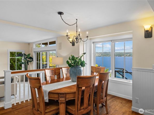 528 W Lake Sammamish Parkway SE, Bellevue WA 98008