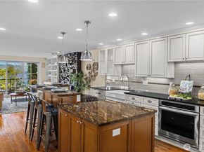 528 W Lake Sammamish Parkway SE, Bellevue WA 98008