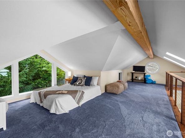 528 W Lake Sammamish Parkway SE, Bellevue WA 98008