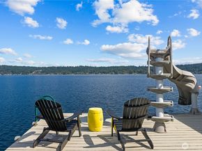 528 W Lake Sammamish Parkway SE, Bellevue WA 98008