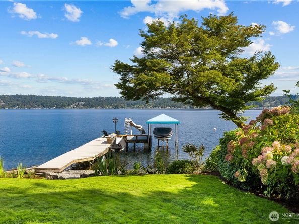 528 W Lake Sammamish Parkway SE, Bellevue WA 98008