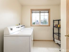 17310 37th Avenue W, Lynnwood WA 98037