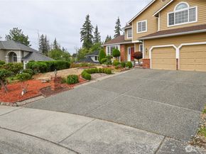 17310 37th Avenue W, Lynnwood WA 98037