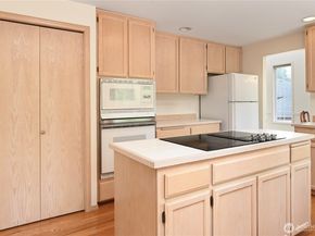17310 37th Avenue W, Lynnwood WA 98037