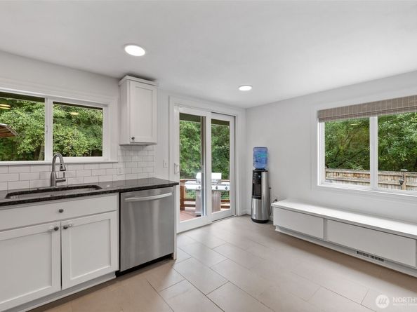 19320 176th Avenue NE, Woodinville WA 98072
