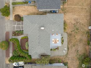 16742 45th Avenue NE, Lake Forest Park WA 98155