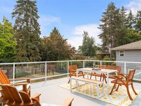 16742 45th Avenue NE, Lake Forest Park WA 98155