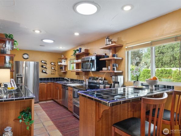 16742 45th Avenue NE, Lake Forest Park WA 98155