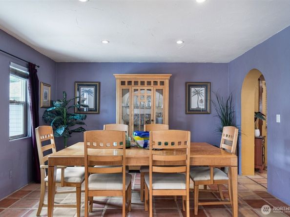 16742 45th Avenue NE, Lake Forest Park WA 98155