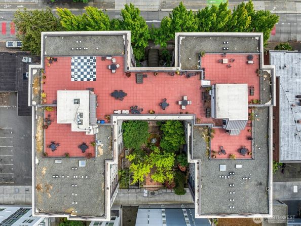 323 Queen Anne Avenue N 502, Seattle WA 98109
