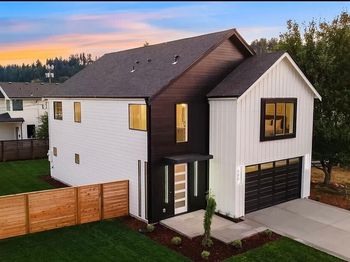 122 4th Avenue S