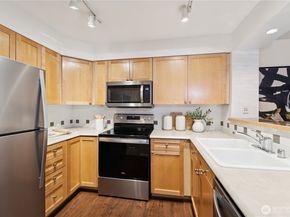 1513 NW 57th Street 109, Seattle WA 98107