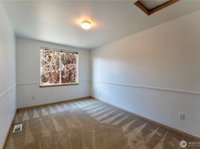 18809 SE 20th Dr, Bothell WA 98012