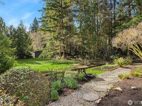 14440 Sunrise Drive NE, Bainbridge Island WA 98110