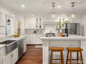 14440 Sunrise Drive NE, Bainbridge Island WA 98110